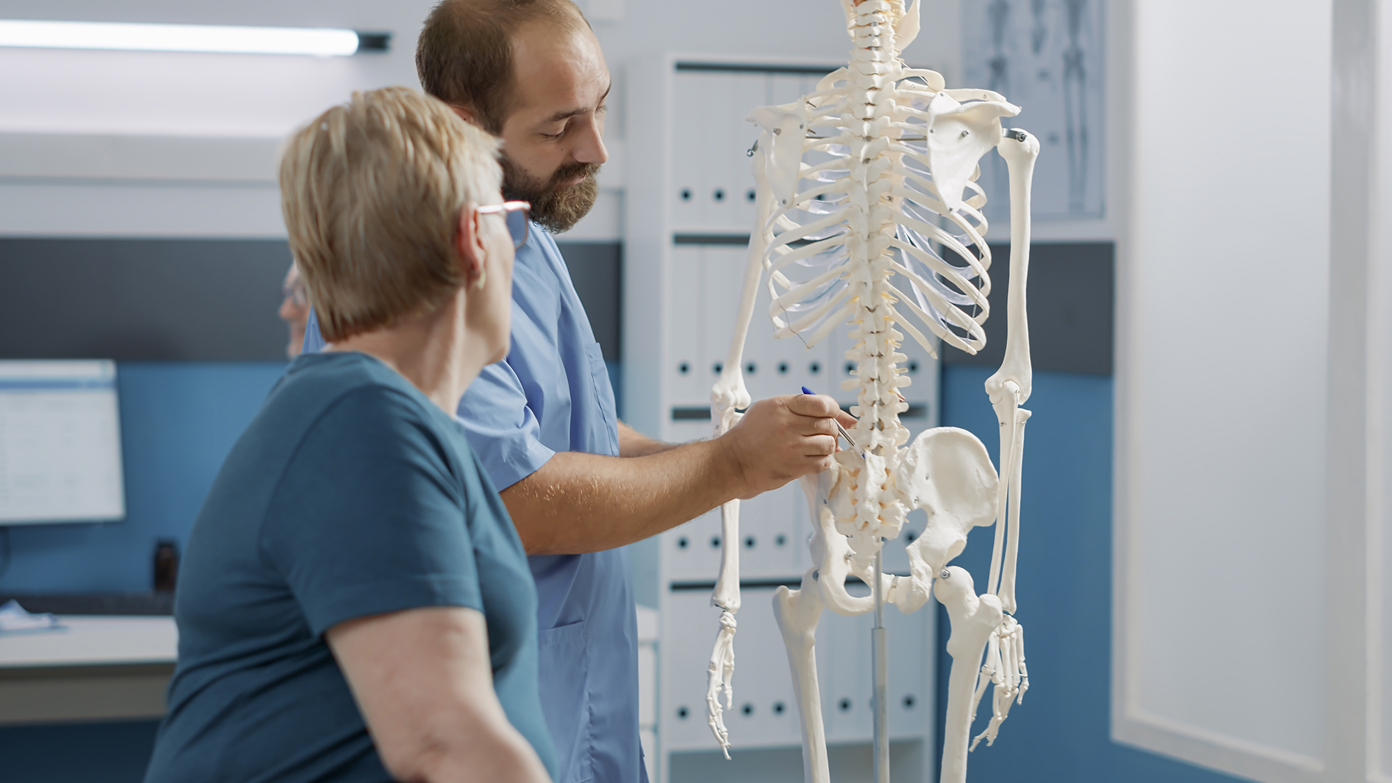 9 Reasons to See a Spine Specialist