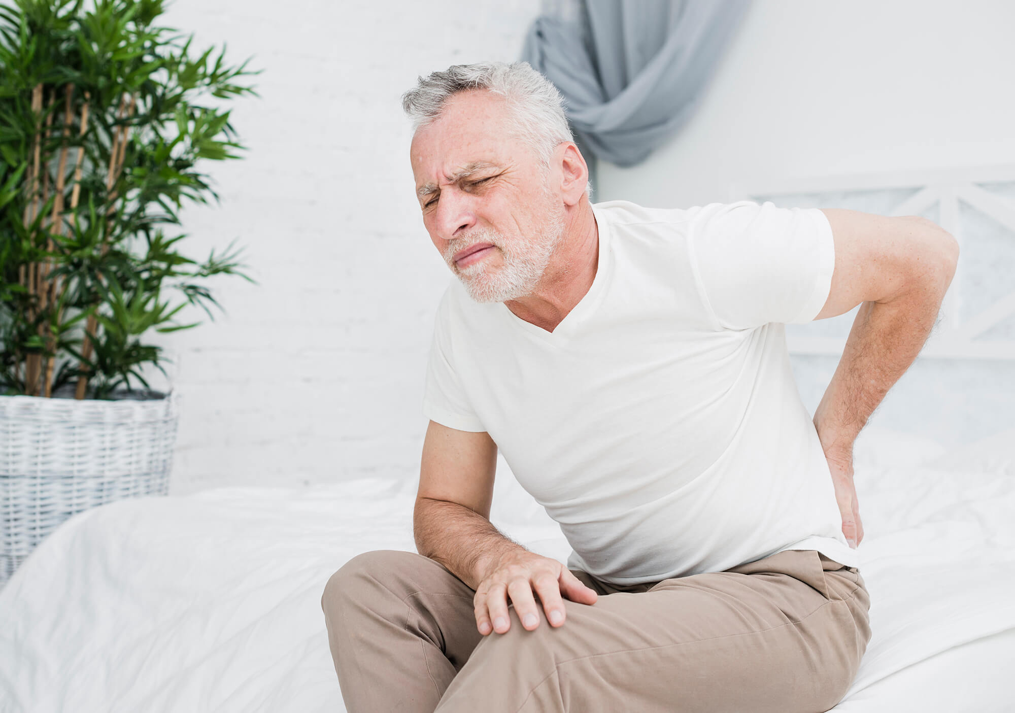 Symptoms and Causes of Degenerative Disc Disease